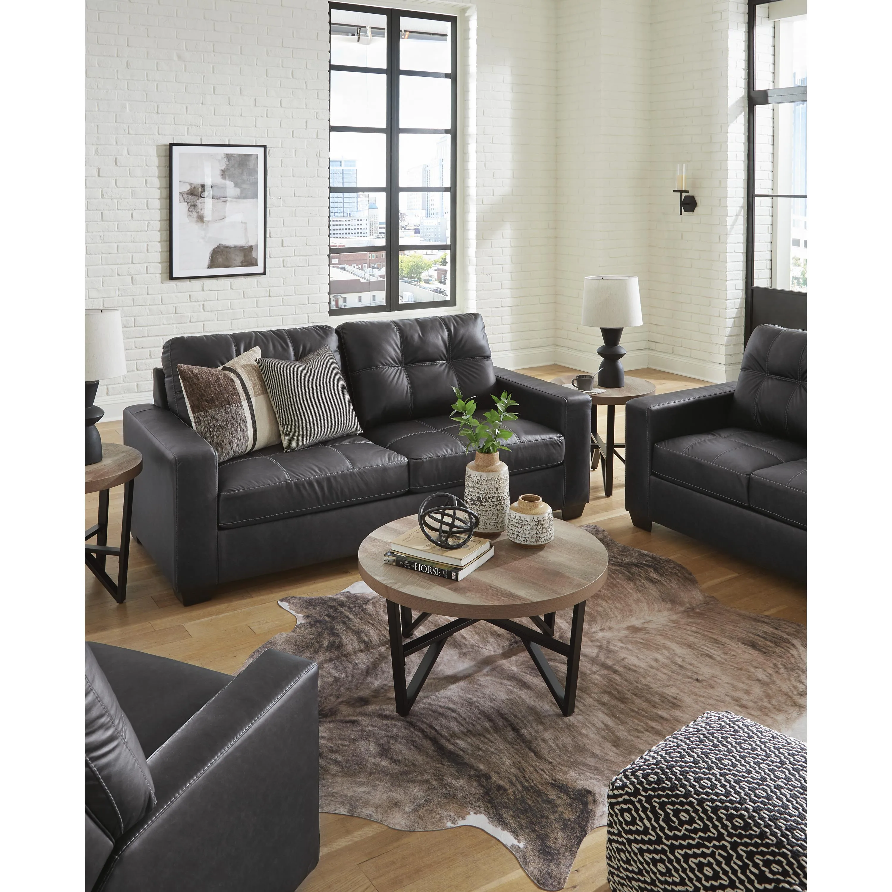 Benchcraft Barlin Mills Leather Look Queen Sofabed 1700439