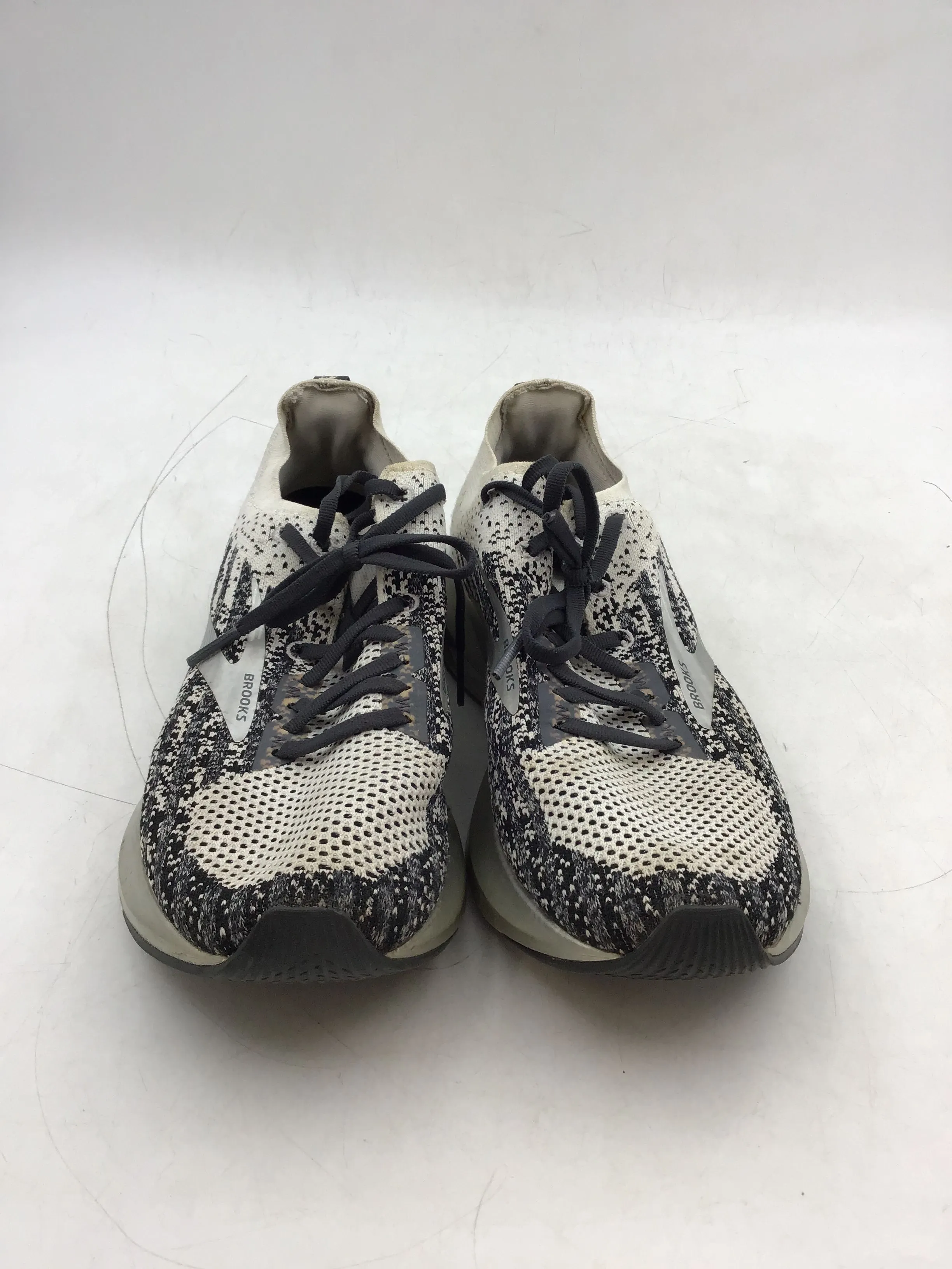 Brooks Women's Multicolor Athletic Shoes - Size 10