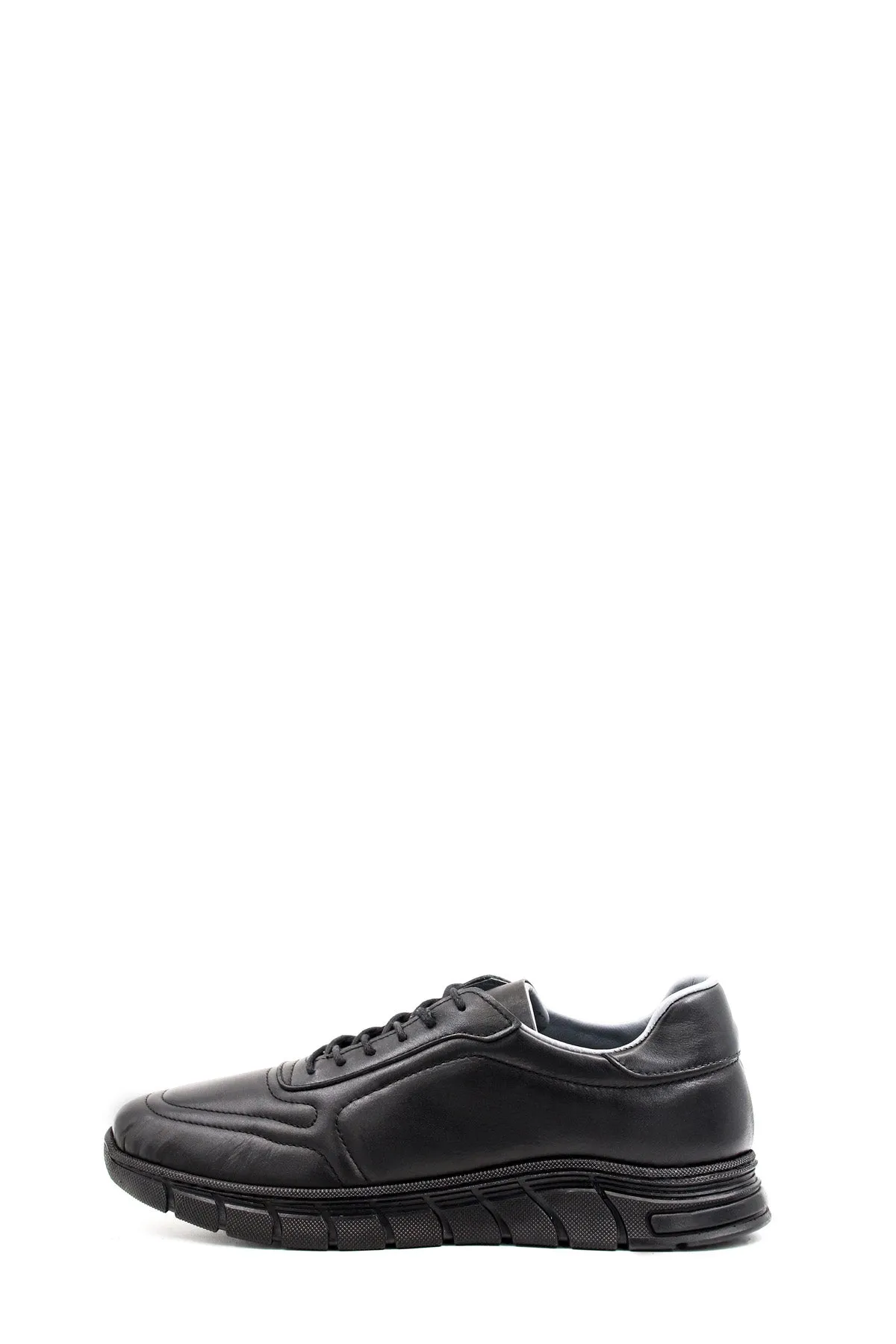Men's All-Black Leather Sneakers with Textured Sole - Wessi