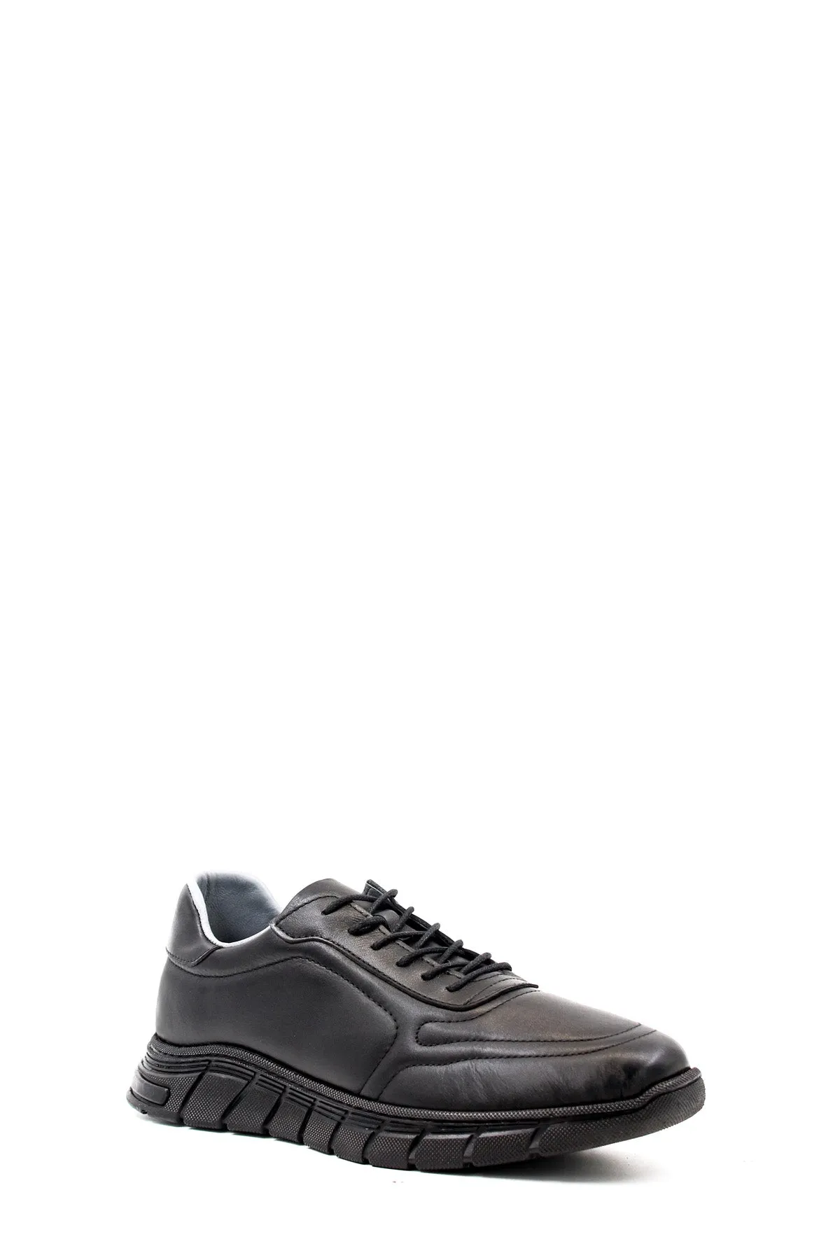Men's All-Black Leather Sneakers with Textured Sole - Wessi