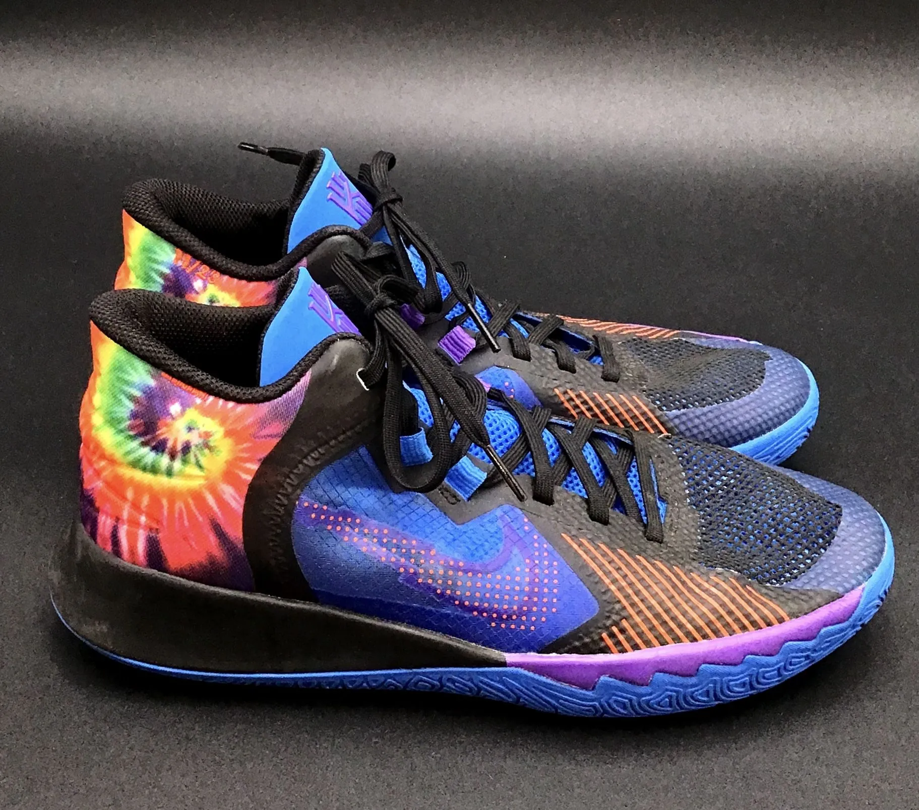 Nike Boys Kyrie 5 Multicolor Basketball Athletic Shoes - Size 7Y