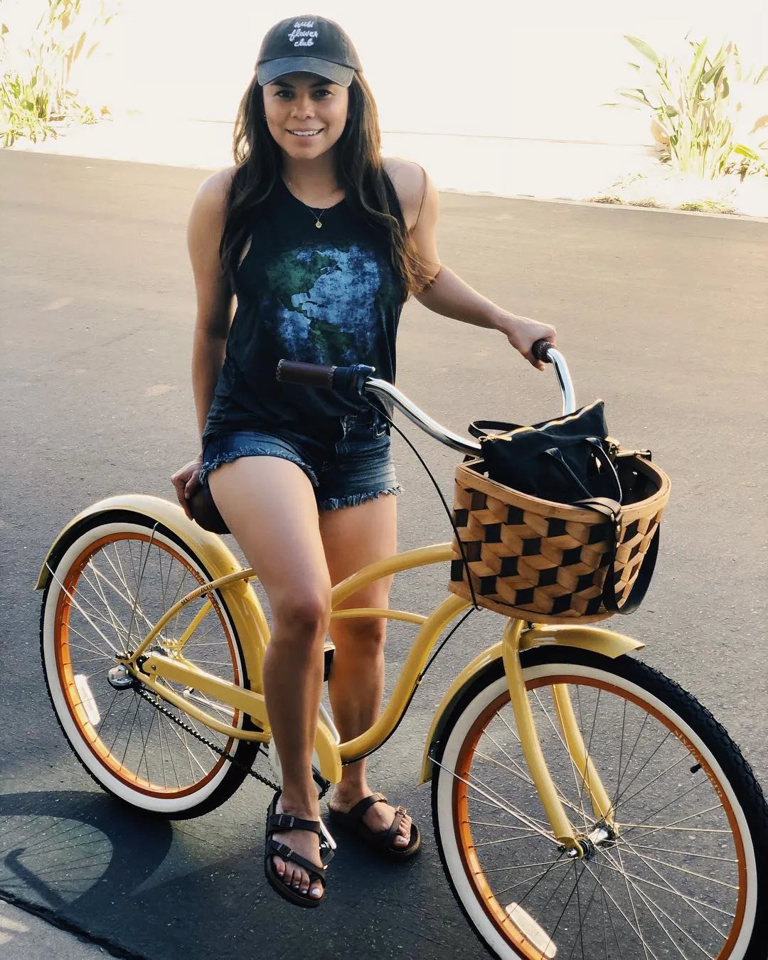 sixthreezero Scholar Women 7 Speed  26" Cruiser Bicycle