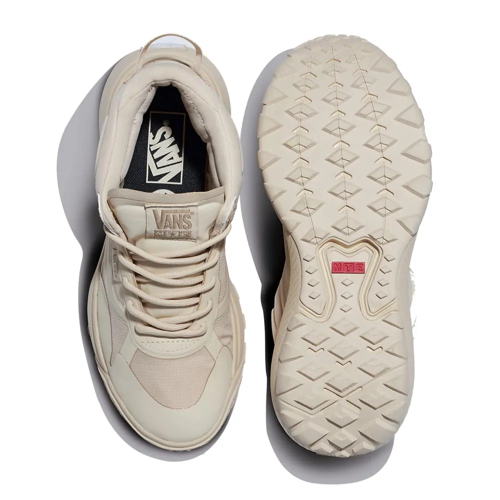 Vans MTE Crosspath Mid in Cream