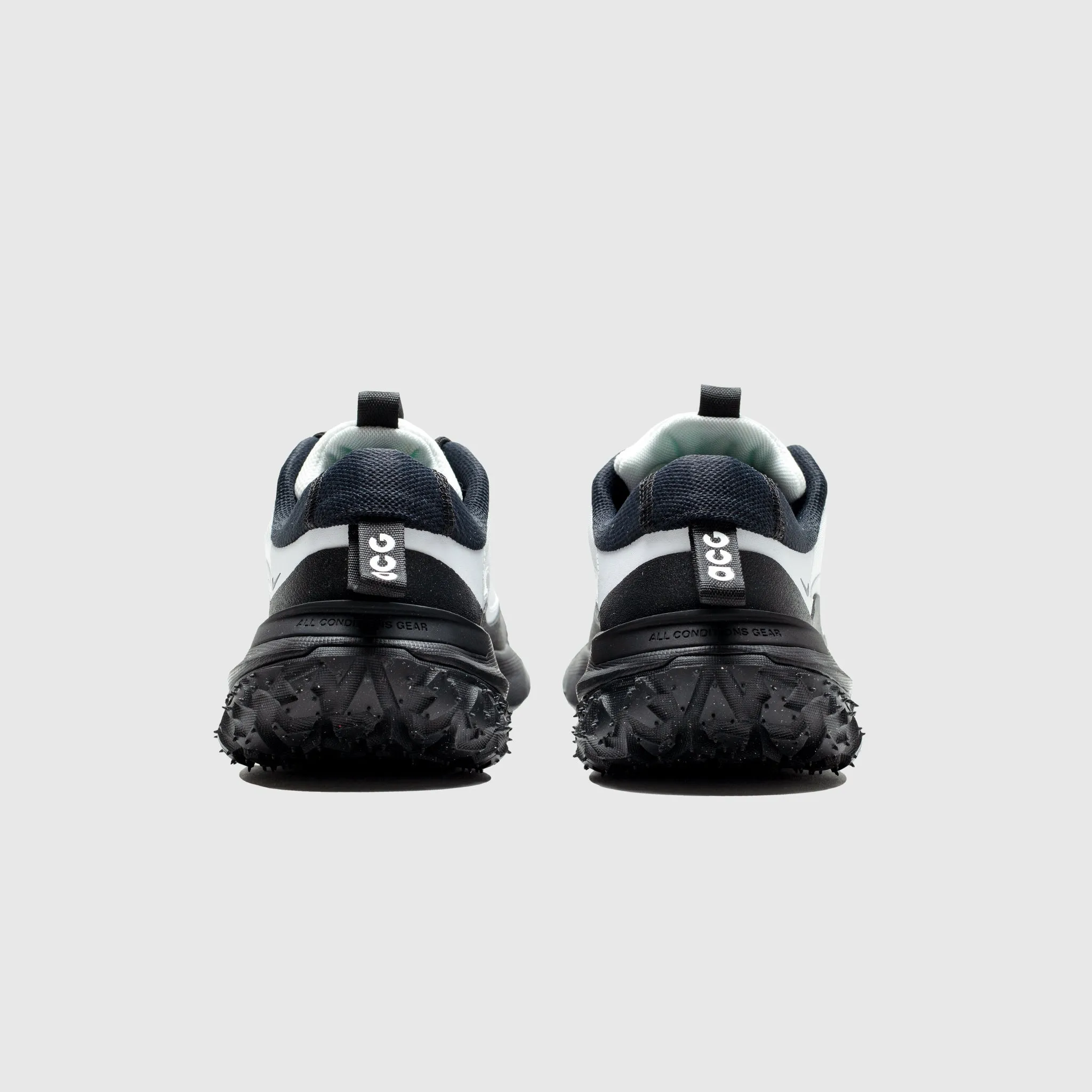X ACG MOUNTAIN FLY 2 LOW SP "BLACK/WHITE"